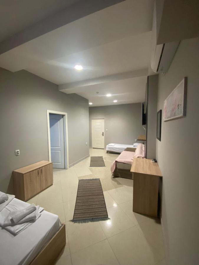 Fama Aparthotelスコピエ エクステリア 写真